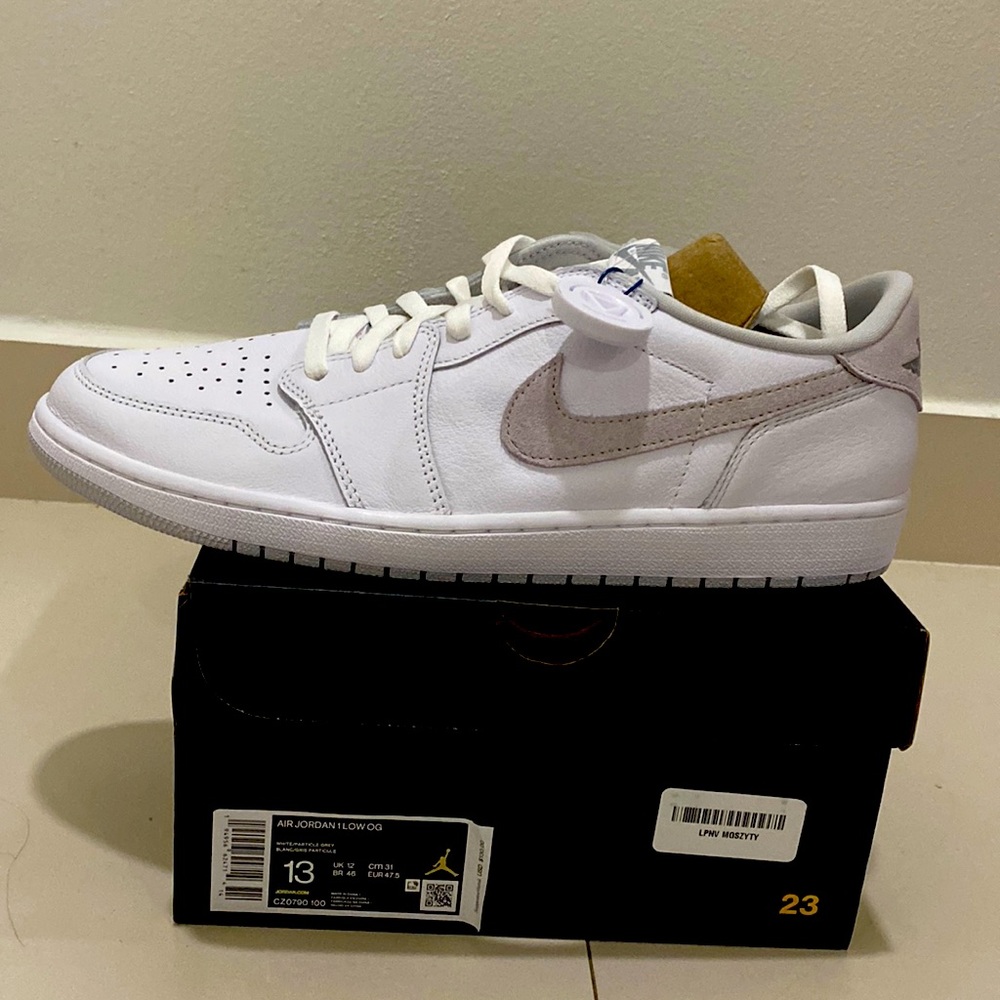 Air Jordan 1 low Neutral grey